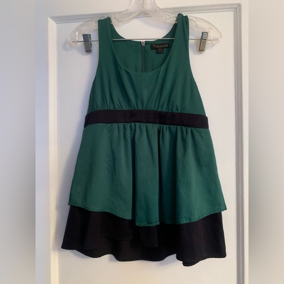 F21 - Green sleeveless top with Navy outlining - size Small - Picture 7 of 8